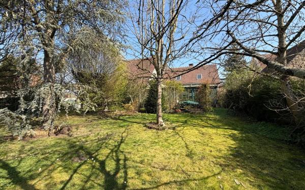 Maison à vendre    7 pièces •  Villecresnes