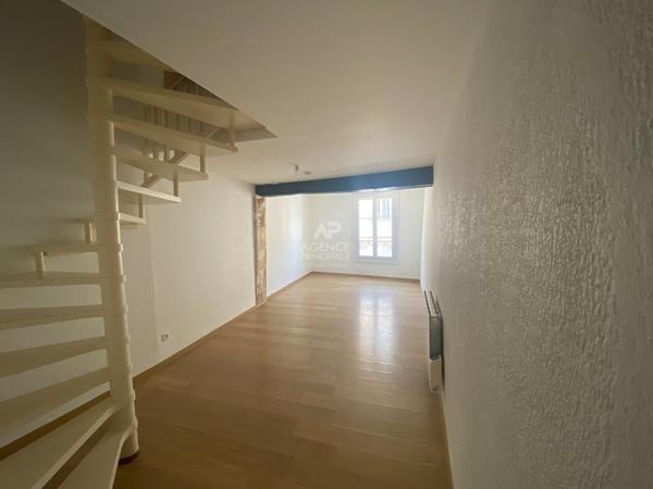 Appartement Pontoise 2 pièce(s) 44.78 m2 €146 000 ** - Référence 11050