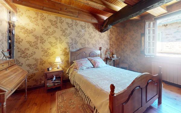 Maison à vendre    7 pièces •  Sauveterre-de-Rouergue