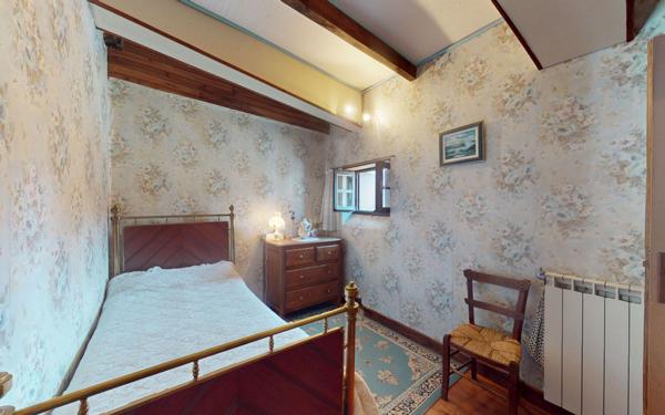 Maison à vendre    7 pièces •  Sauveterre-de-Rouergue