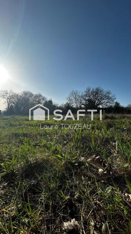 TERRAIN A BATIR / LIBRE DE CONSTRUCTEUR / ENTIEREMENT VIABILISE  /  OCEAN / PROMENADE / VELO / ACCES VOIE RAPIDE / ENTRE TALMONT SAINT HILAIRE ET LES SABLES D'OLONNE
