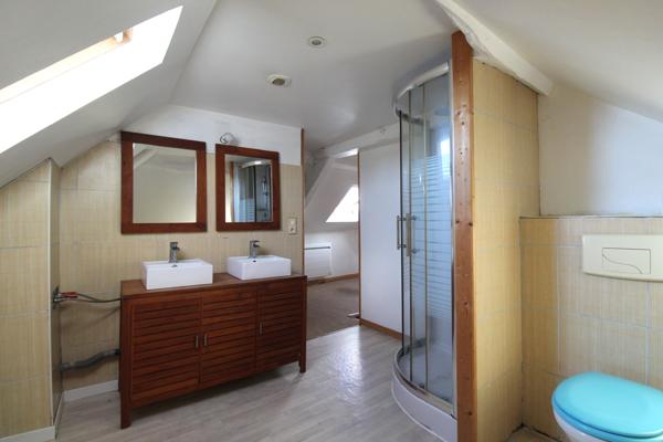 Bazet (65460) Maison avec jardin, garage, pool house et piscine