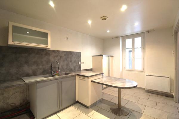 Bazet (65460) Maison avec jardin, garage, pool house et piscine