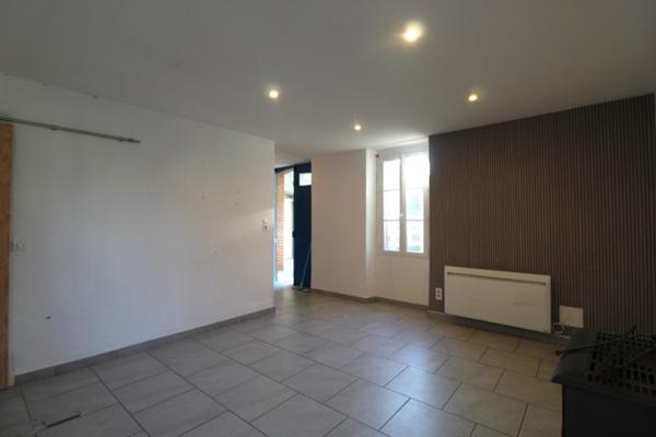 Bazet (65460) Maison avec jardin, garage, pool house et piscine