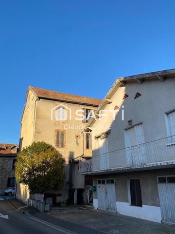 Ensemble immobilier de 330 m² (Immeuble, Maison, hangar)