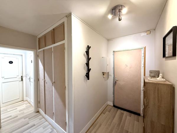 Le Blanc-Mesnil (93150) 2 Pièces avec parking et cave proche futur métro 17