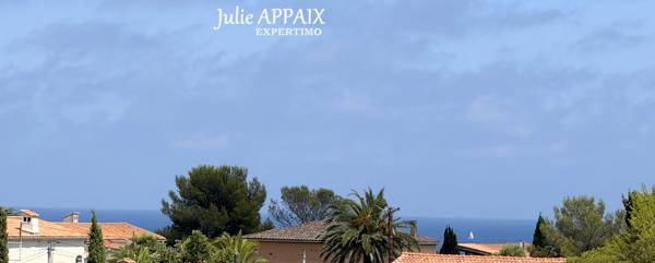Fréjus (83370) Belle villa aperçu mer avec garage divisée en deux appartements