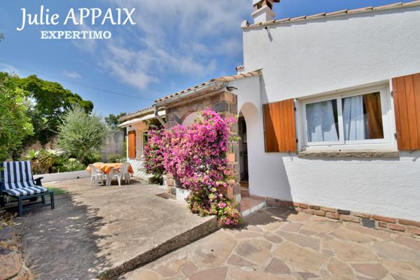 Fréjus (83370) Belle villa aperçu mer avec garage divisée en deux appartements