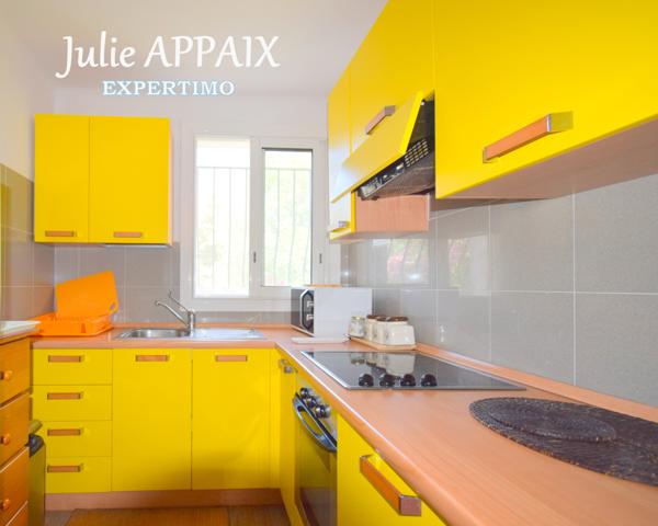 Fréjus (83370) Belle villa aperçu mer avec garage divisée en deux appartements