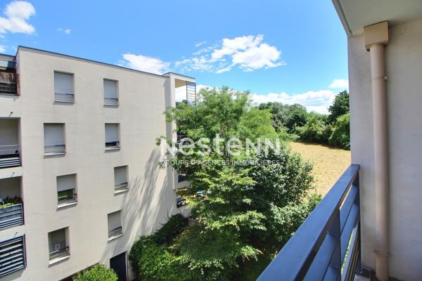 PORTES DE LYON - SECTEUR CENTRE VILLE - T2 - 40M²- RESIDENCE SECURISEE - RECENTE - GARAGE - CAVE - PROCHE TRAMWAY - BUS - GARE - A6 - A7 - ROCADE EST