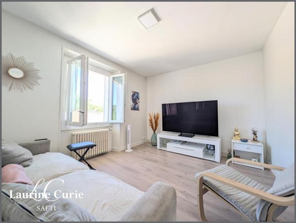 Immeuble entier 383m²