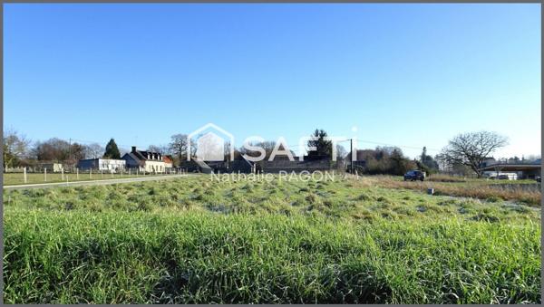 Terrain à bâtir,viabilisé,borné. A 10' de Fougères