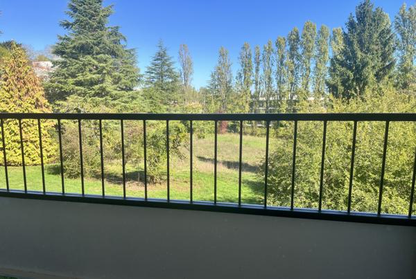 Appartement
         3 pièces
        - 78 m² 200 000 €*