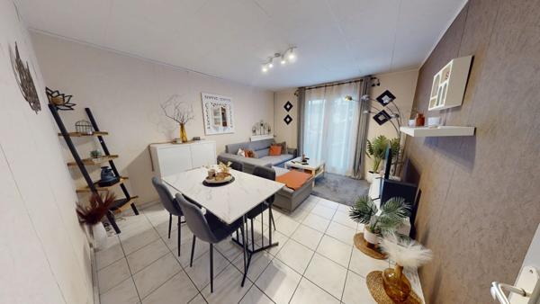 Maison 3 chambres avec extérieur et garage !