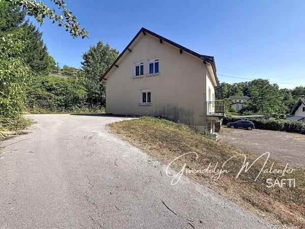 DANS LE CENTRE D'ARBOIS, DECOUVREZ CETTE MAISON ...