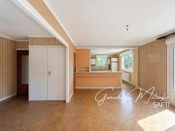 DANS LE CENTRE D'ARBOIS, DECOUVREZ CETTE MAISON ...