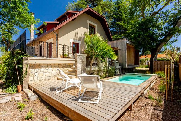 GRADIGNAN - Belle propriété de 231 m² aux belles prestations anciennes conservées