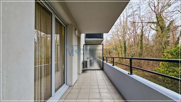 Divonne-les-Bains (01220) STUDIO MEUBLÉ AVEC BALCON ET PARKING SOUS-SOL