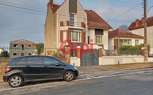 Maison à vendre    5 pièces •  Montluçon