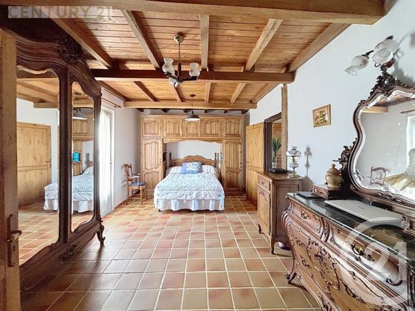 Maison à vendre  6 pièces - 197,80 m 2   MONTPON MENESTEROL  - 24