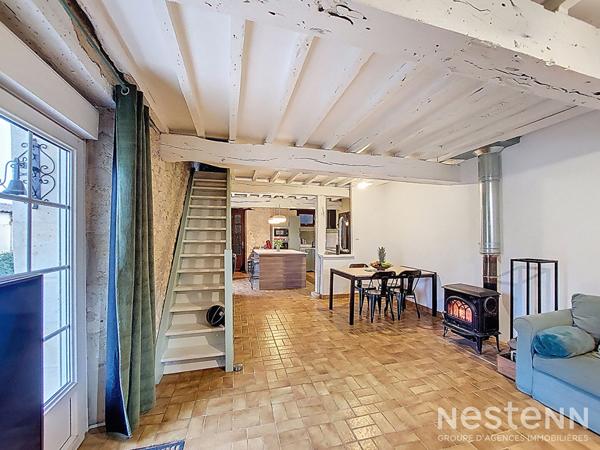 A Vendre Maison en pierre rénovée de 98 m² avec véranda et jardin non attenant à Roquepine