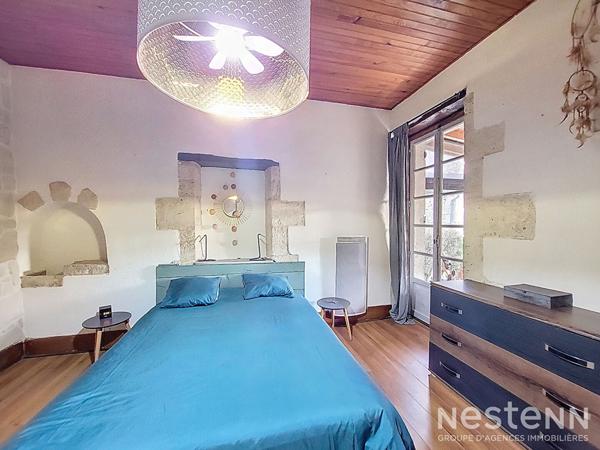 A Vendre Maison en pierre rénovée de 98 m² avec véranda et jardin non attenant à Roquepine