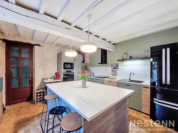 A Vendre Maison en pierre rénovée de 98 m² avec véranda et jardin non attenant à Roquepine