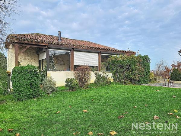 A Vendre Maison en pierre rénovée de 98 m² avec véranda et jardin non attenant à Roquepine