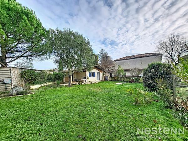 A Vendre Maison en pierre rénovée de 98 m² avec véranda et jardin non attenant à Roquepine