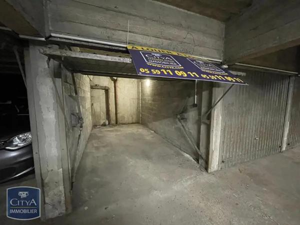 Location parking 12.5m²