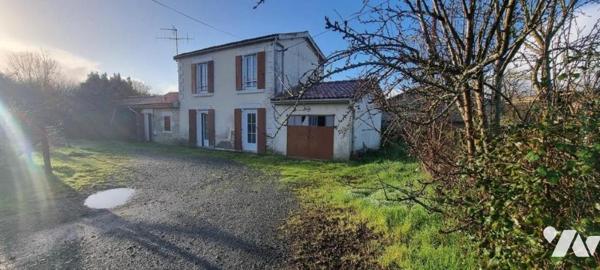 SAINT HILAIRE LA PALUD, maison ancienne de 90 m²