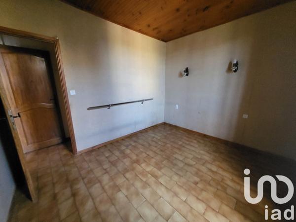 Maison 7 pièces de 180 m² à Saint-Martin-de-Valgalgues (30520)