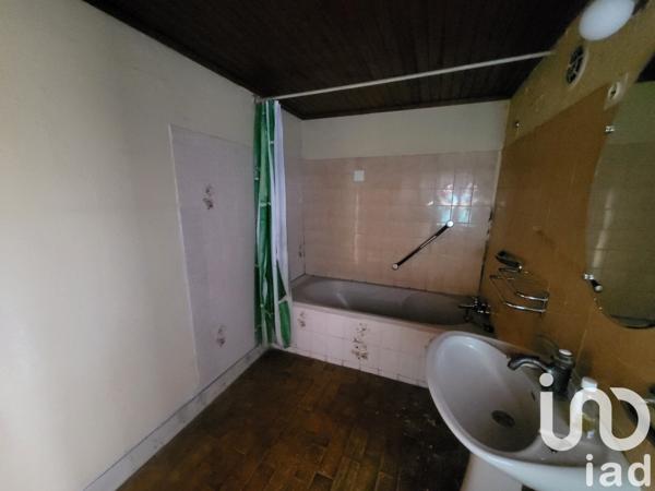 Maison 7 pièces de 180 m² à Saint-Martin-de-Valgalgues (30520)