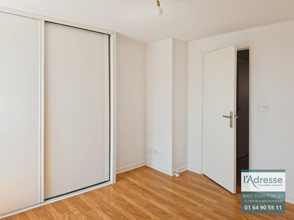 Maison de ville à louer à Briis Sous Forges 3 pièces 63.40 m2