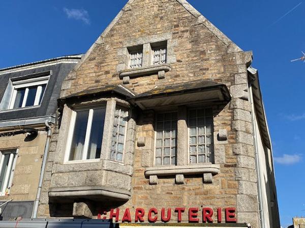 Concarneau maison hyper centre ville avec surface commerciale