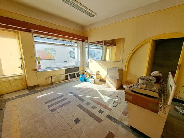 Concarneau maison hyper centre ville avec surface commerciale