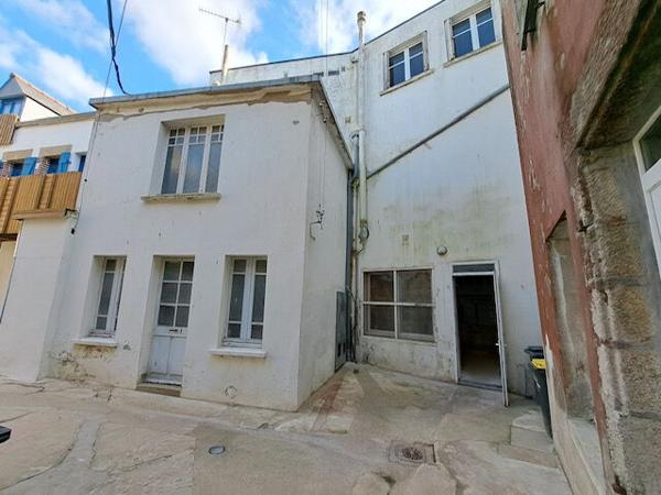 Concarneau maison hyper centre ville avec surface commerciale