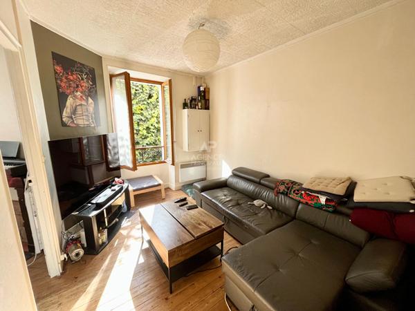 APPARTEMENT CONFLANS STE HONORINE - 2 PIÈCES - 33m² €138 000 ** - Référence 7229