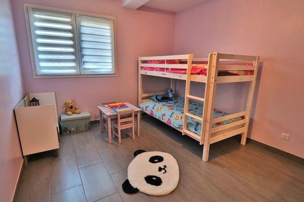 Superbe T6 en rez-de-jardin avec garage et terrasse