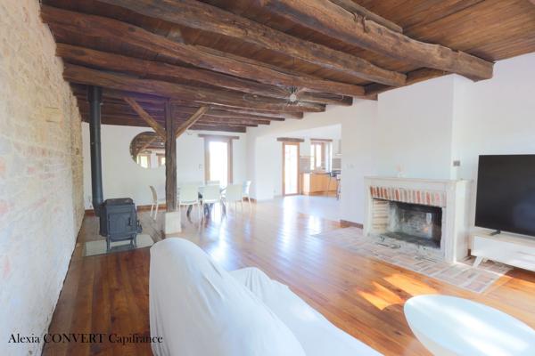 Ferme Rénovée à vendre 6 pièces 249m² SAINT DENIS LES BOURG (01)