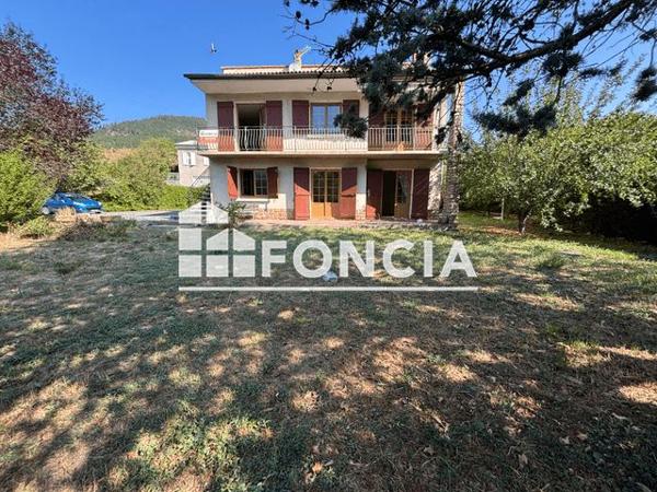 À vendre Maison 6 pièces 142 m² - Barrême 04330