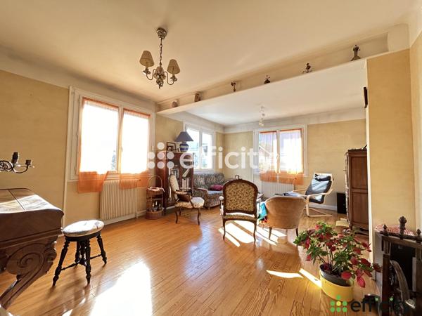 Maison 10 pièces - 219 m²