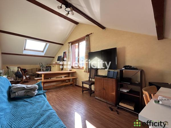 Maison 10 pièces - 219 m²