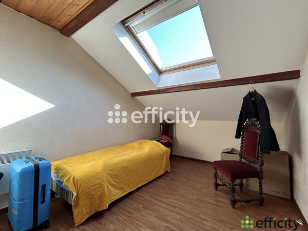 Maison 10 pièces - 219 m²