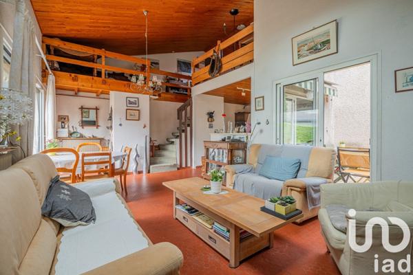 Maison 6 pièces de 105 m² à Sassenage (38360)