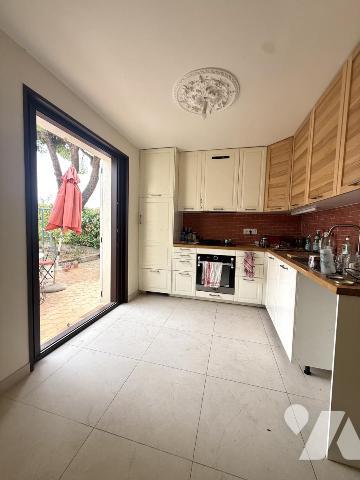 Maison avec terrain garage et annexe