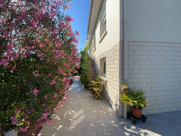 Maison Type Toit Gascon Grenade sur l'Adour, Jardin, Véranda, 4 chambres.