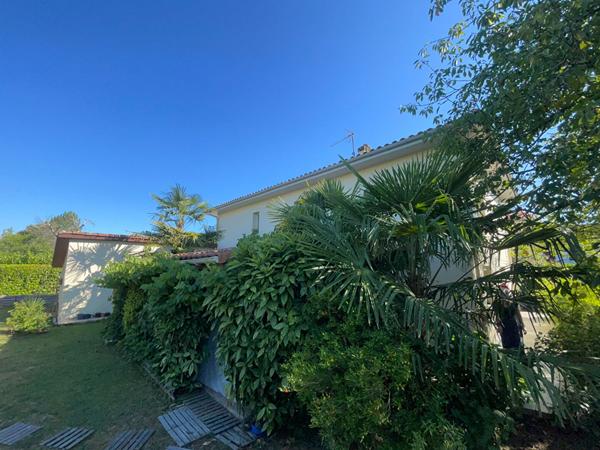 Maison Type Toit Gascon Grenade sur l'Adour, Jardin, Véranda, 4 chambres.