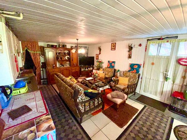 Maison Type Toit Gascon Grenade sur l'Adour, Jardin, Véranda, 4 chambres.