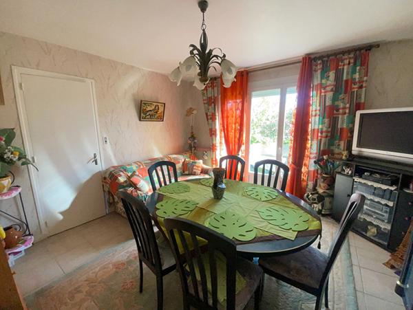 Maison Type Toit Gascon Grenade sur l'Adour, Jardin, Véranda, 4 chambres.